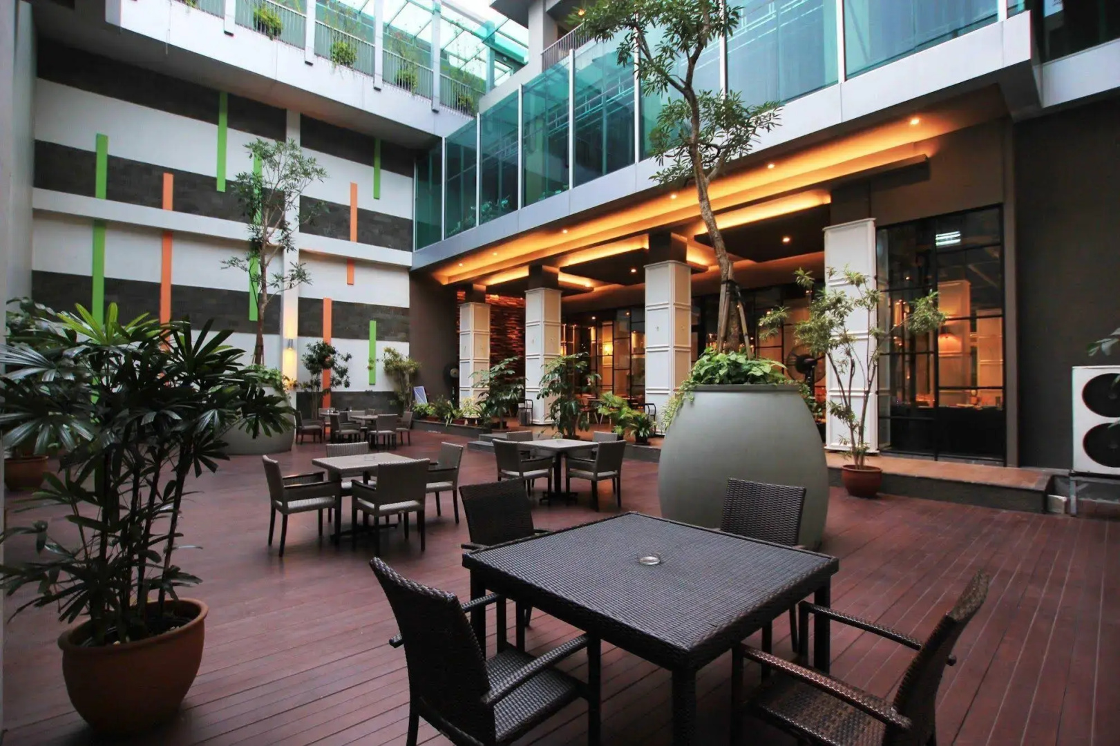 Photo - Sparks Life Jakarta, ARTOTEL Curated