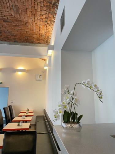 Foto - Prague Season Three Stars