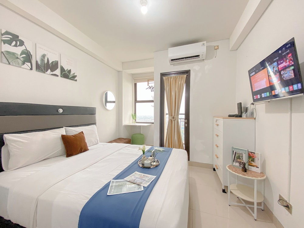 Compact And Homey Studio Apartment At Transpark Cibubur