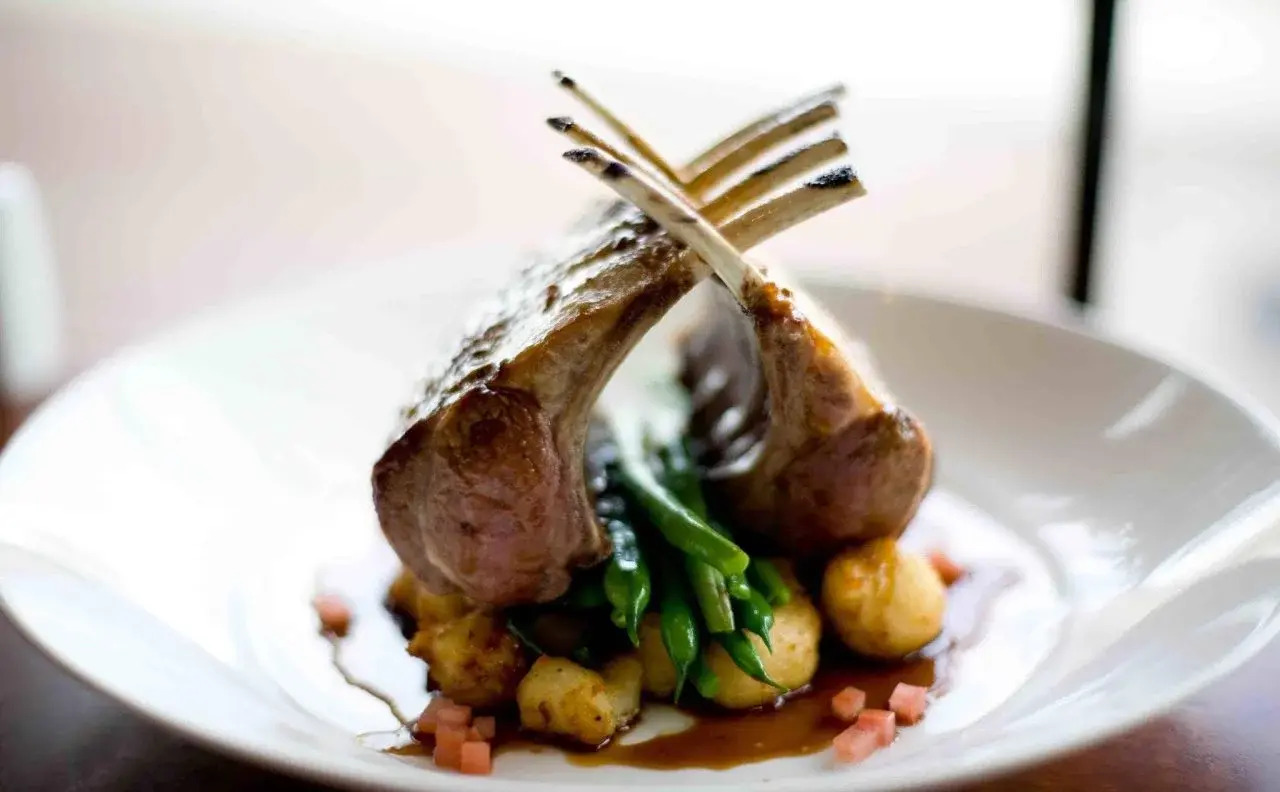 Photo - Vancouver Airport Marriott Hotel