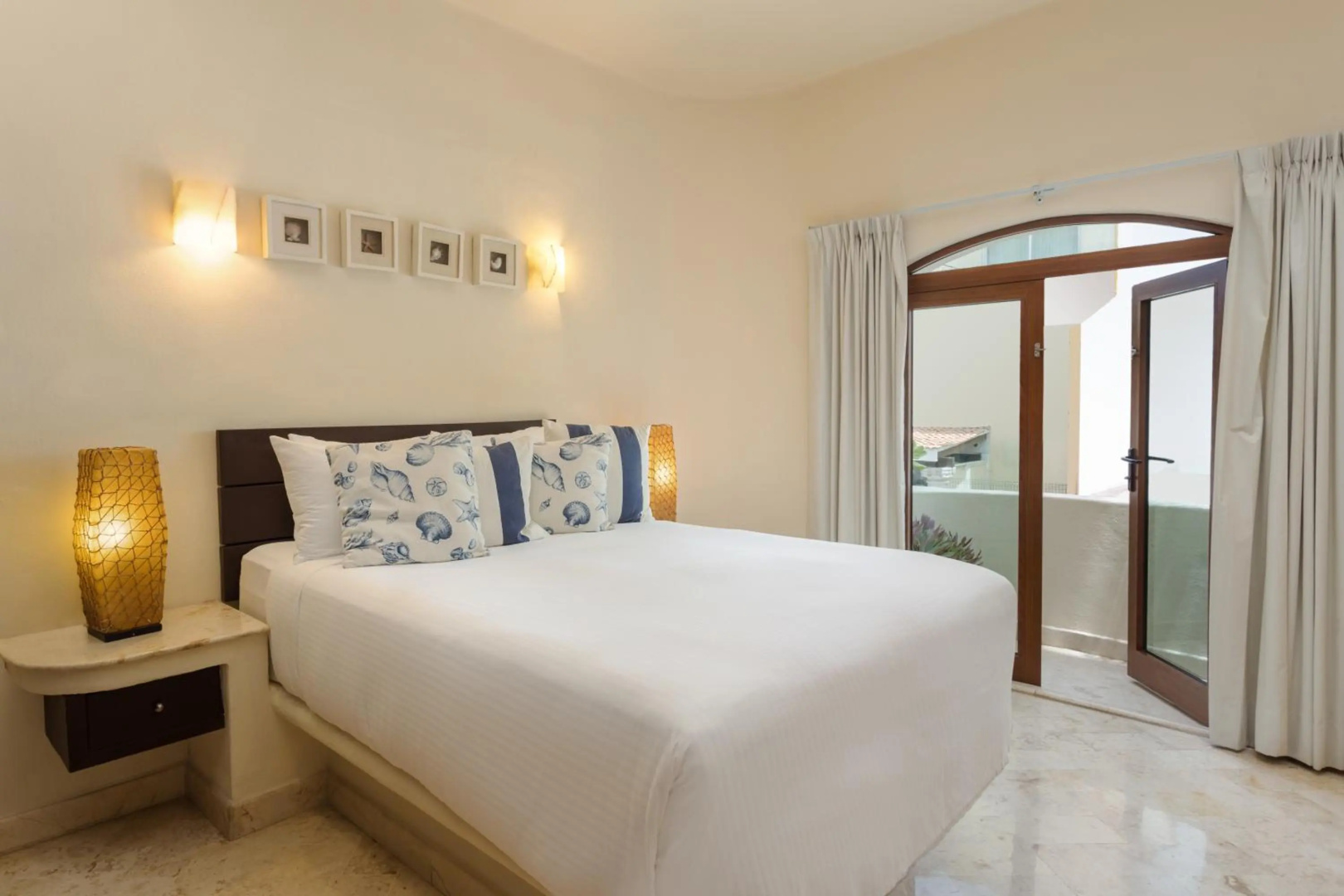 Photo - Porto Playa Condo Hotel & Beachclub