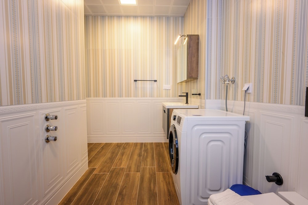 Hi Life Suites