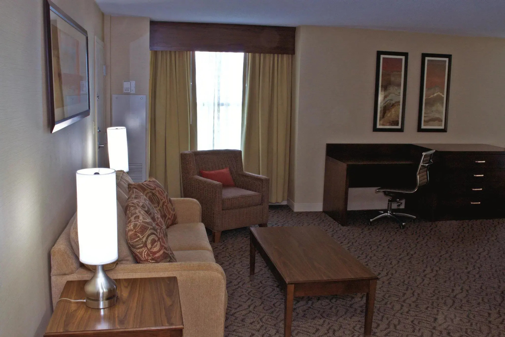 Foto - Doubletree by Hilton Hotel Norfolk Airport