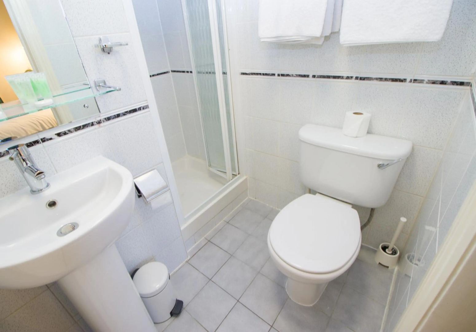 Photo - London Town Hotel