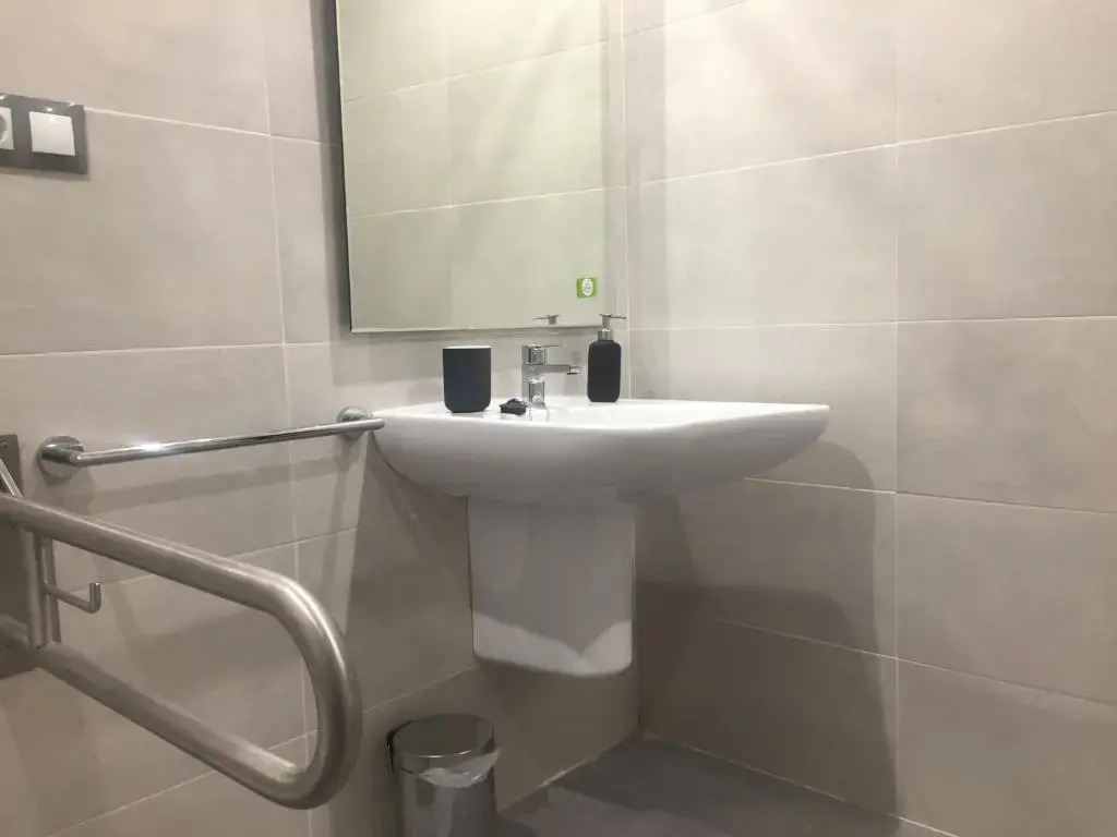 Photo - Sur Suites La Dorada, centricos soleados a pocos metros de la Playa y con Parking Opcional