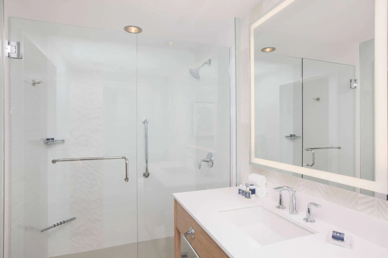 Photo - Wyndham Grand Clearwater Beach