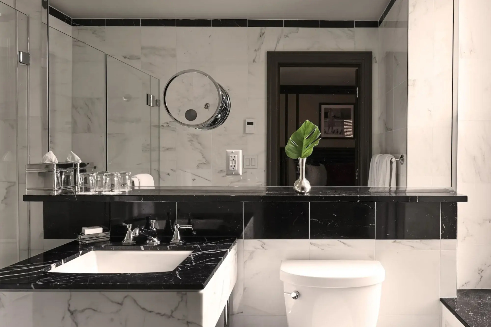 Foto - Iroquois New York Times Square