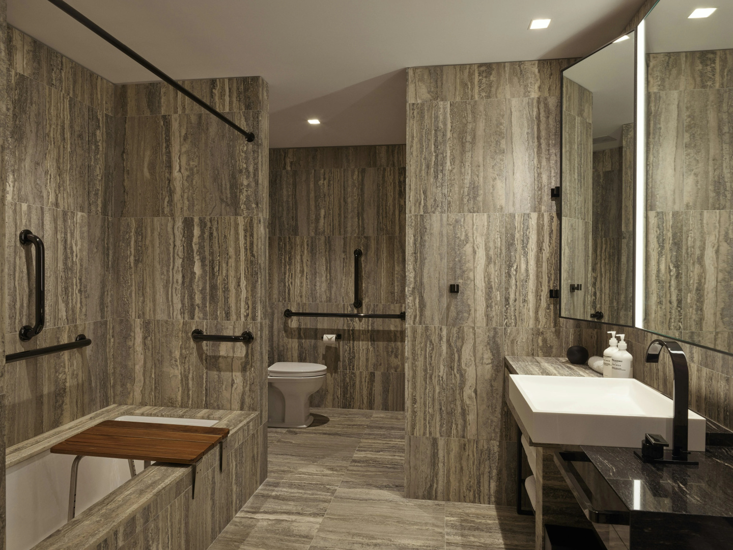 Photo - Equinox Hotel New York