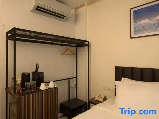 Photo - Red Door Samsen Hotel, Bangkok