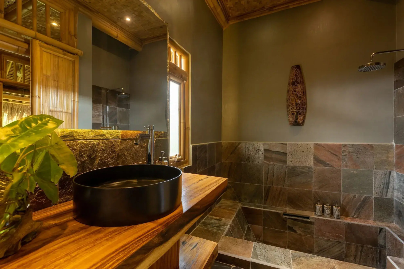 Foto - Samanvaya - Adults Only