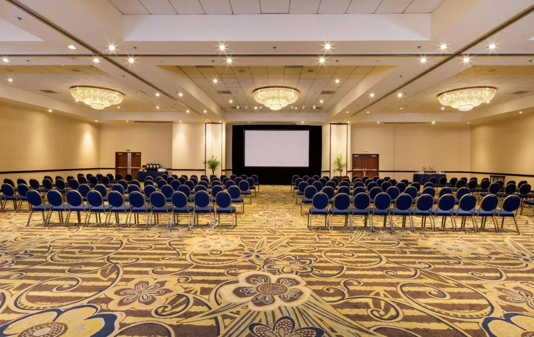 Photo - Hotel Zessa Orange County Airport, a DoubleTree by Hilton