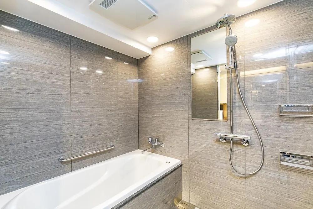 Photo - Minn Asakusa