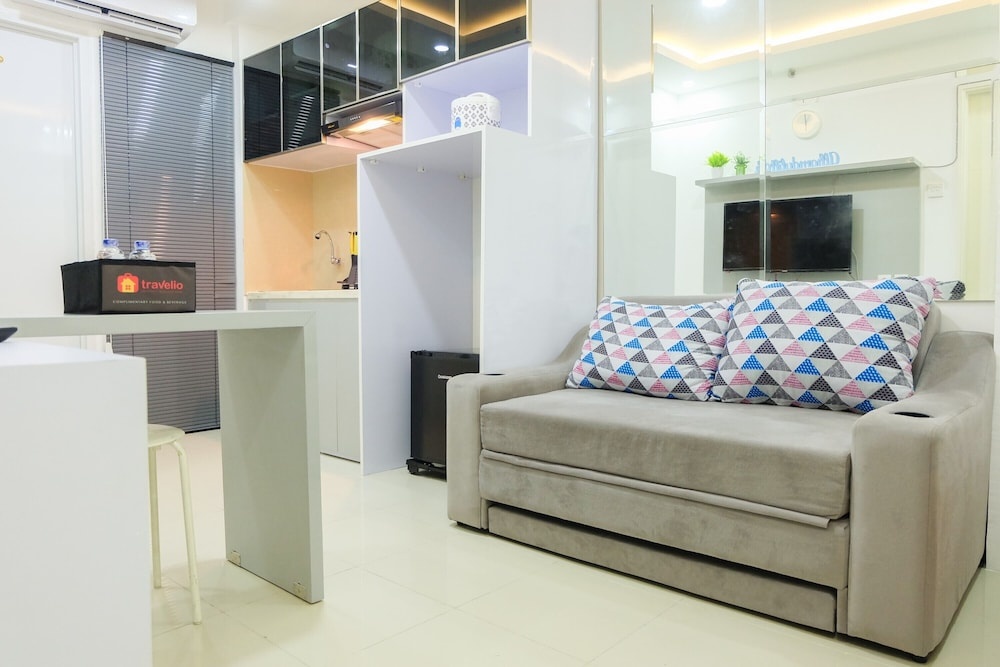 2BR for 5 Pax Bassura Apartment Next to Mall
