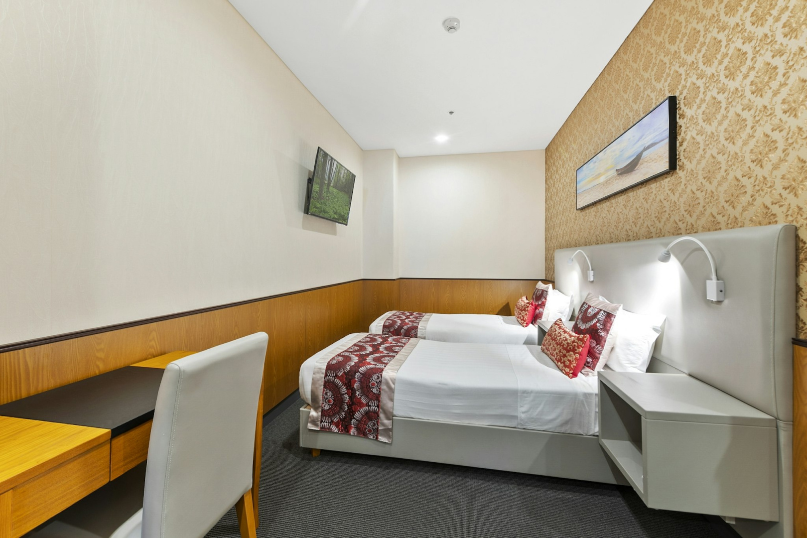 Photo - YEHS Hotel Sydney QVB