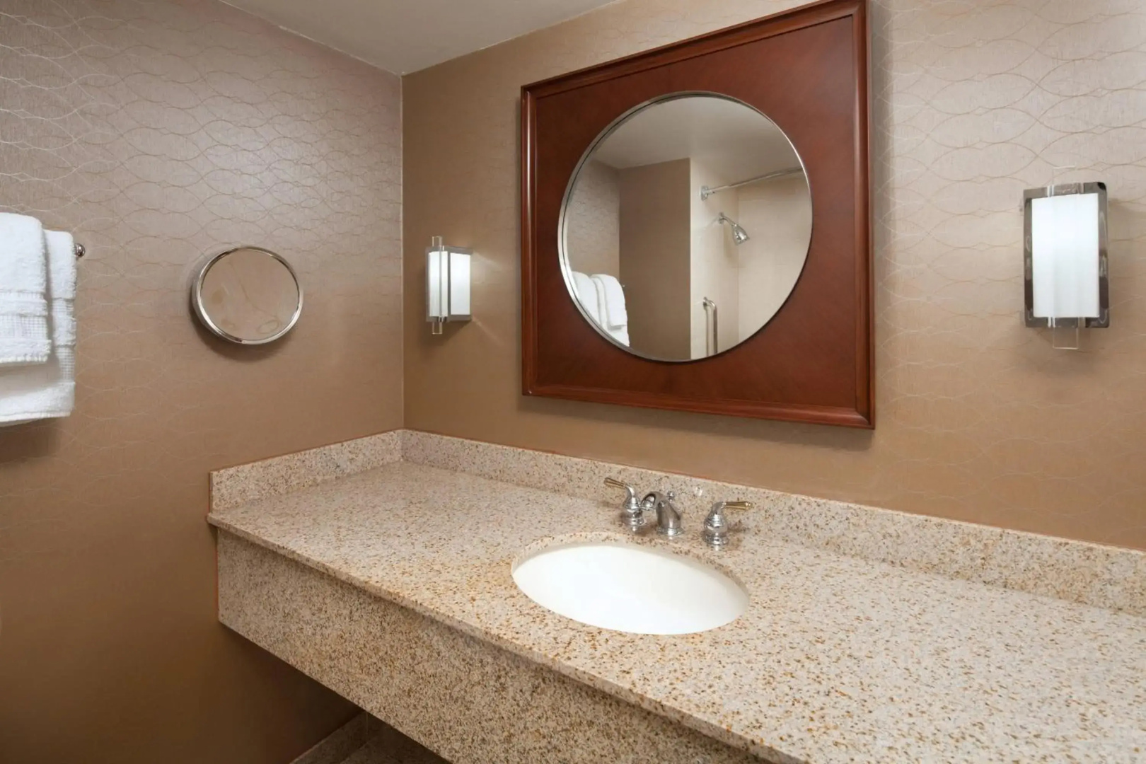 Photo - Sheraton Ontario Airport Hotel