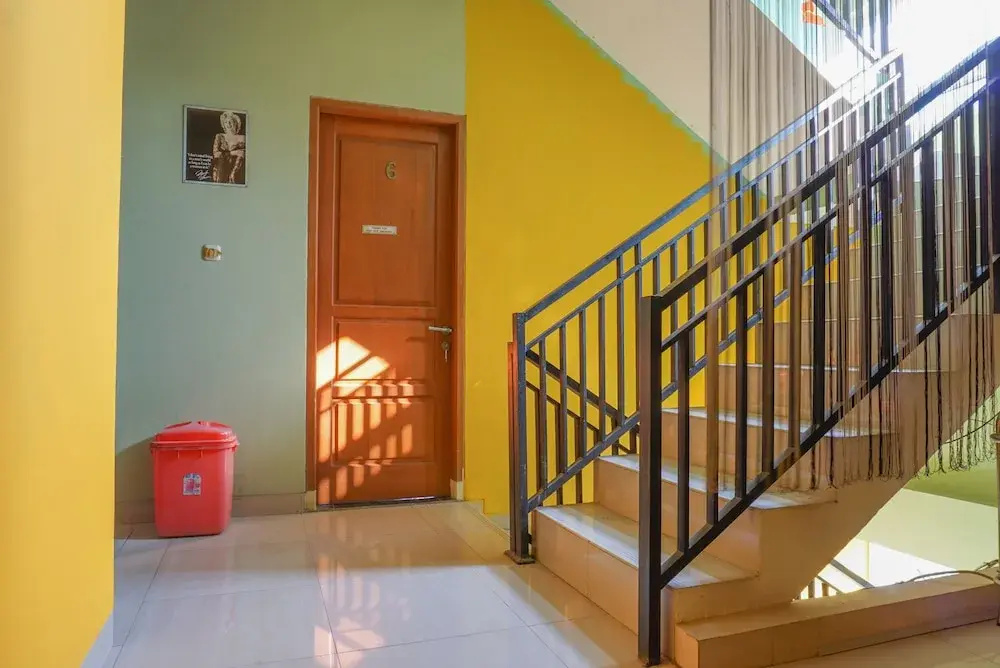 Photo - RedDoorz near Kemang Square