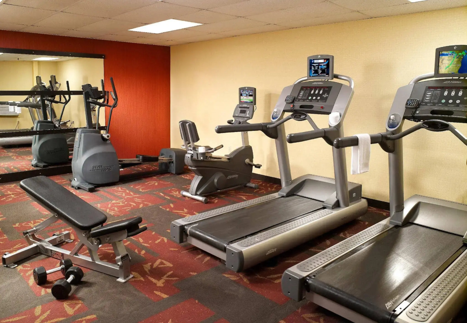 Photo - Courtyard by Marriott Savannah Midtown