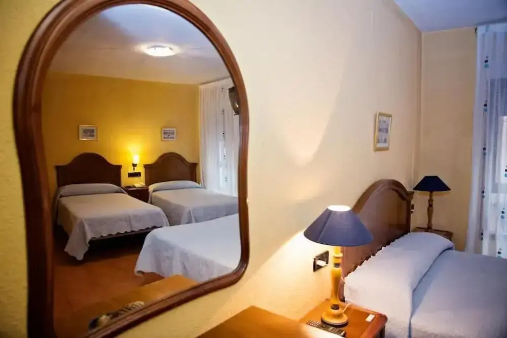 Foto - Hostal Guzman El Bueno by gaiarooms