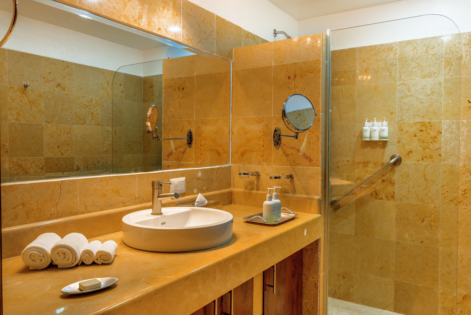 Photo - Grand Miramar All Luxury Suites & Residences