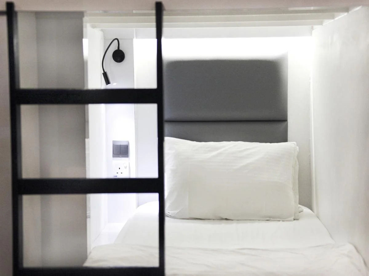 Foto - Wink at Mosque Street