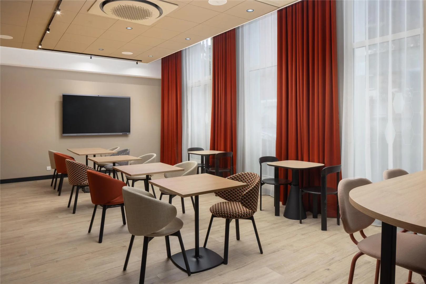 Photo - Hampton By Hilton Paris Saint Ouen