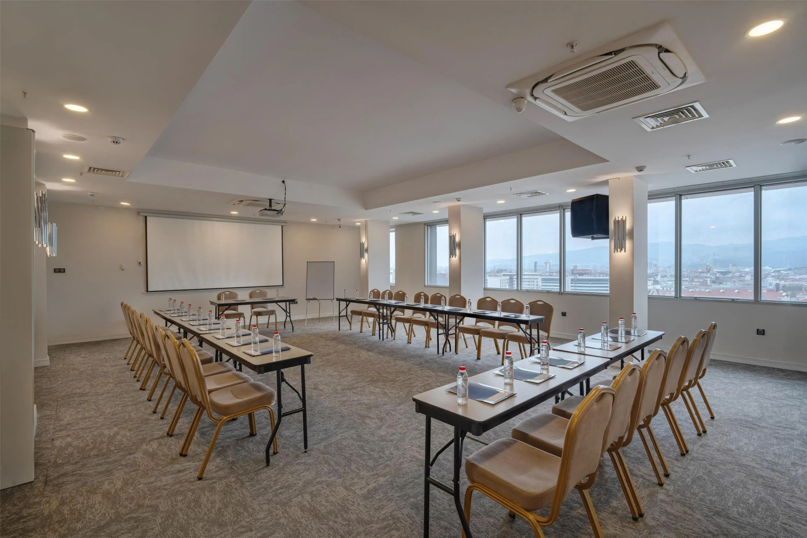 Photo - Best Western Izmir Hotel