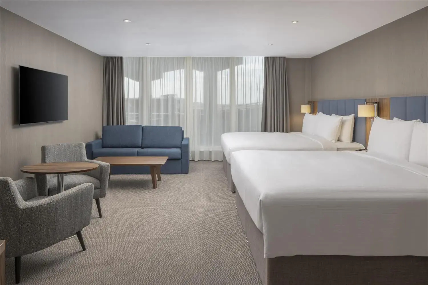 Photo - Hilton Garden Inn London Heathrow Terminal 2 and 3