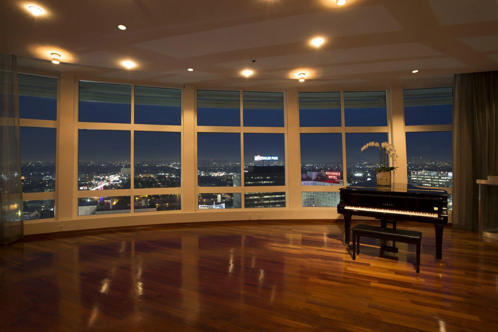 Photo - Loews Hollywood Hotel