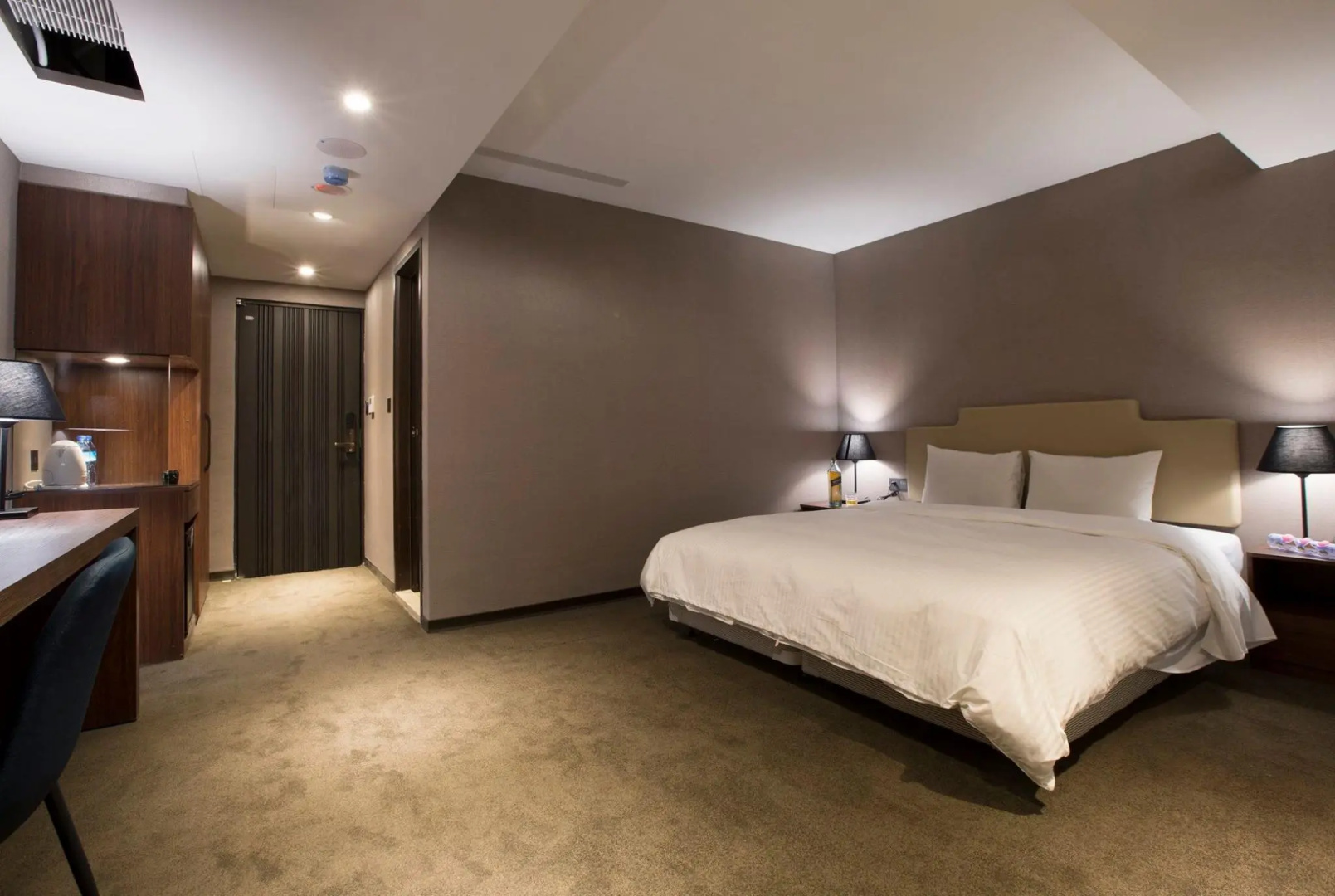 Photo - Noble Hotel