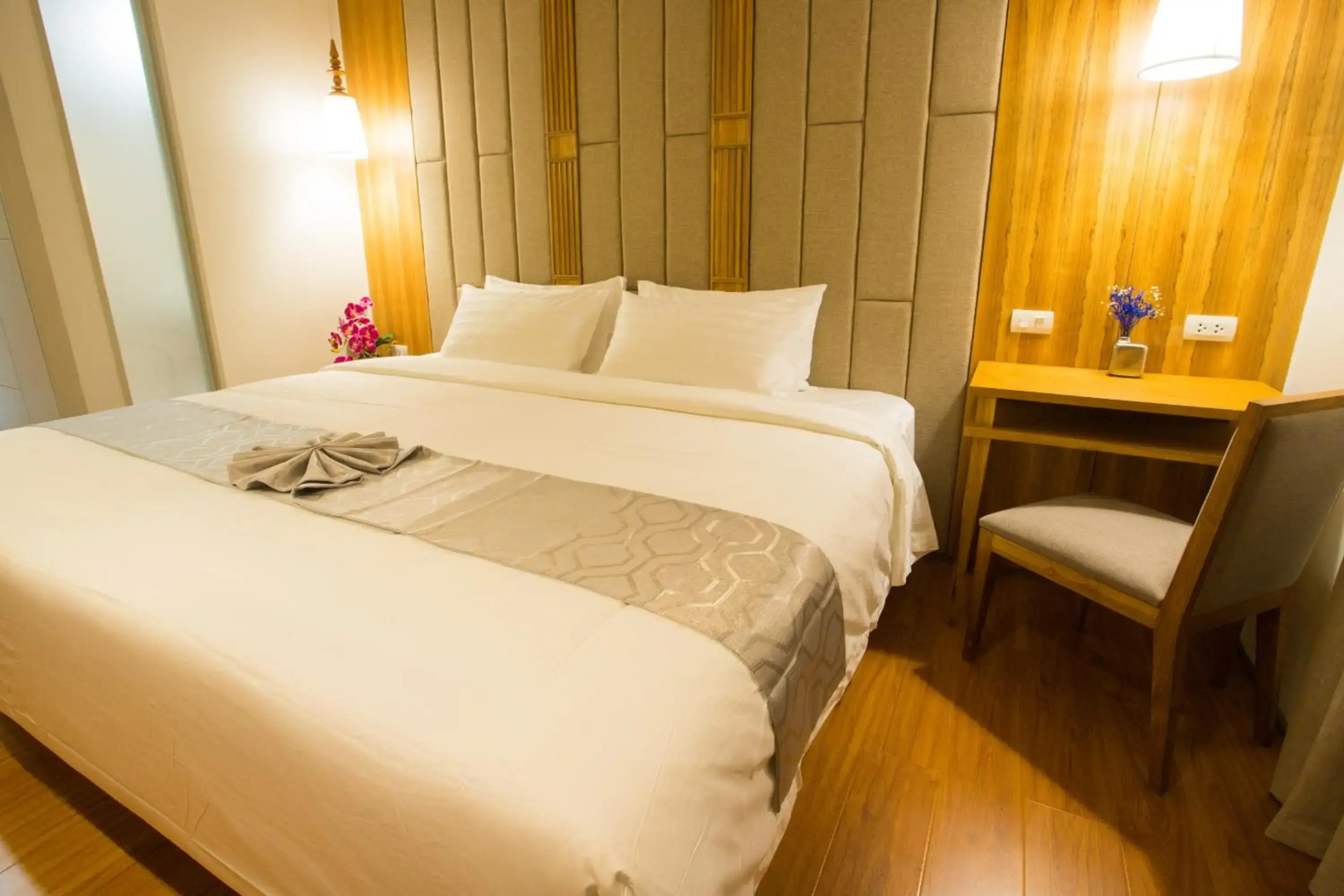 Photo - Lanna Thaphae Hotel