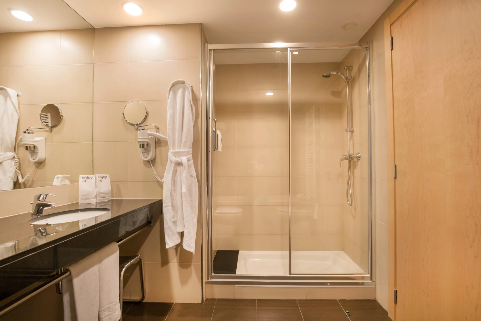 Photo - Yomo Centric