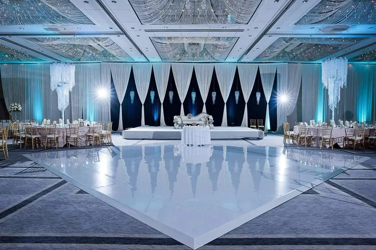 Foto - DoubleTree by Hilton Chicago - Oak Brook