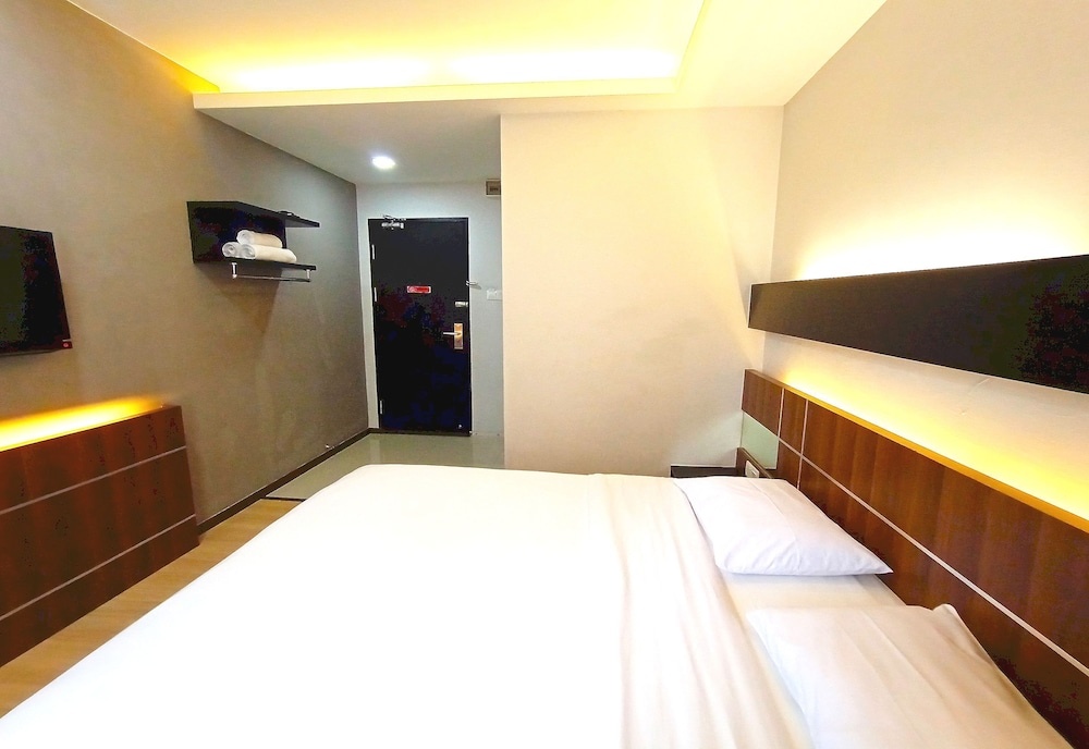 Hotel O Hi Inn