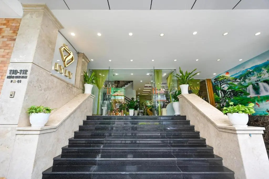 Ly Ly Hotel