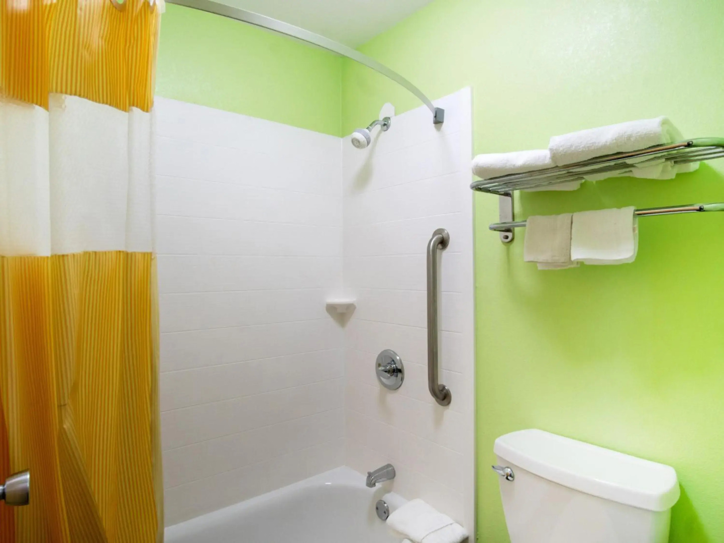 Foto - Quality Inn & Suites Orlando Airport