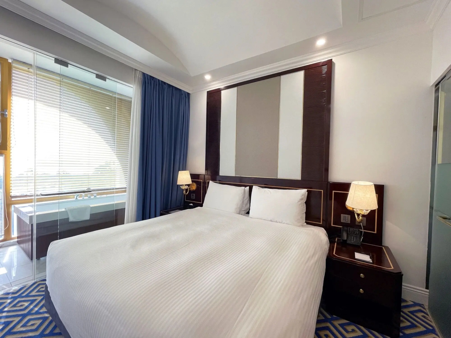 Photo - GoldOne Hotel & Suites