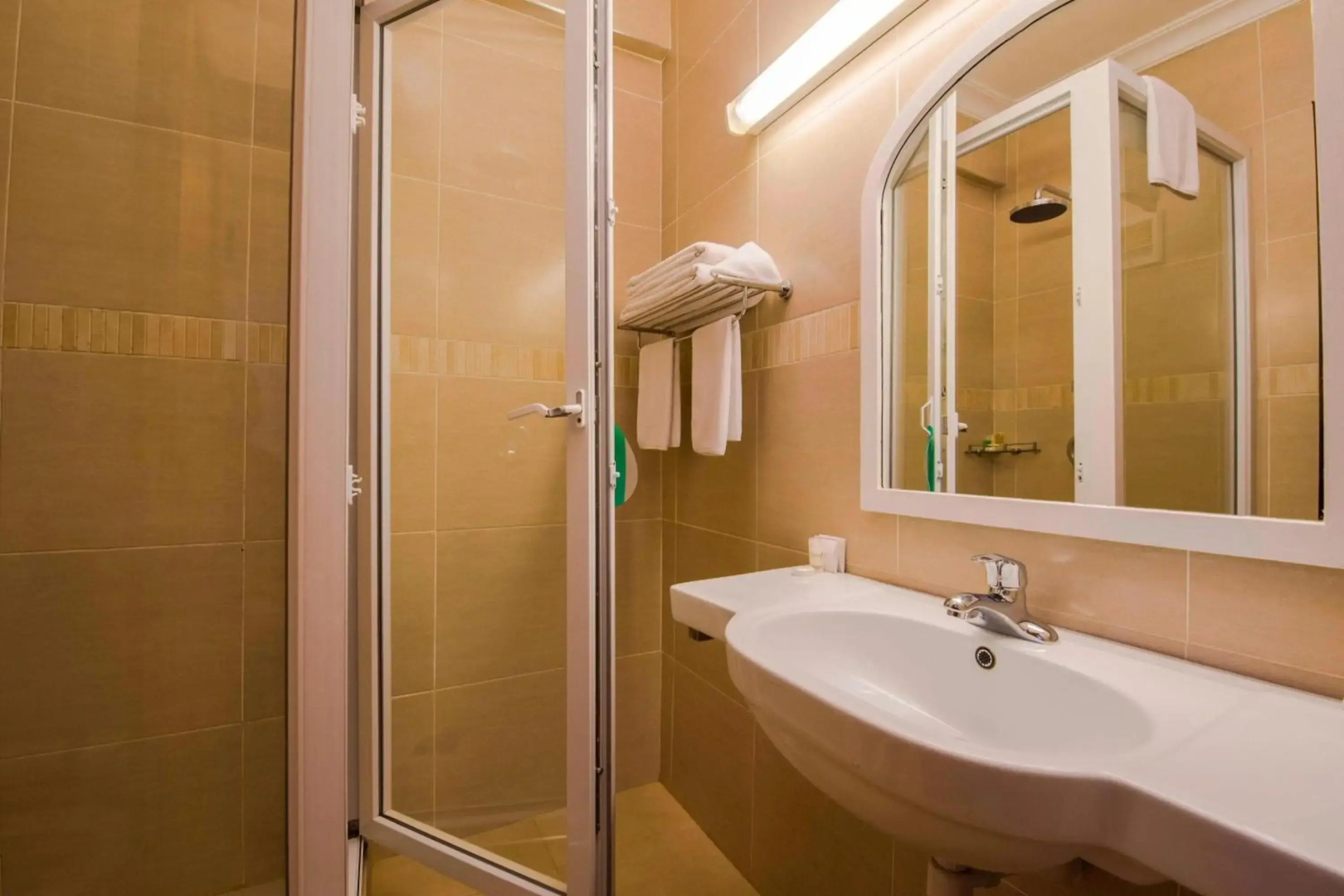 Photo - Protea Hotel by Marriott Dar es Salaam Courtyard