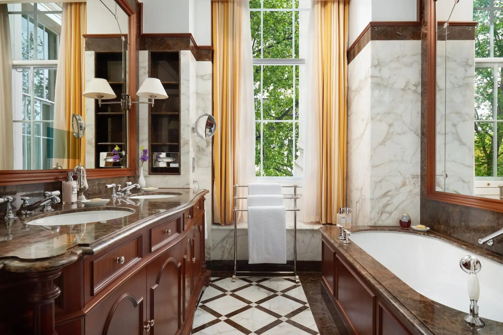 Photo - The Lanesborough, Oetker Hotels