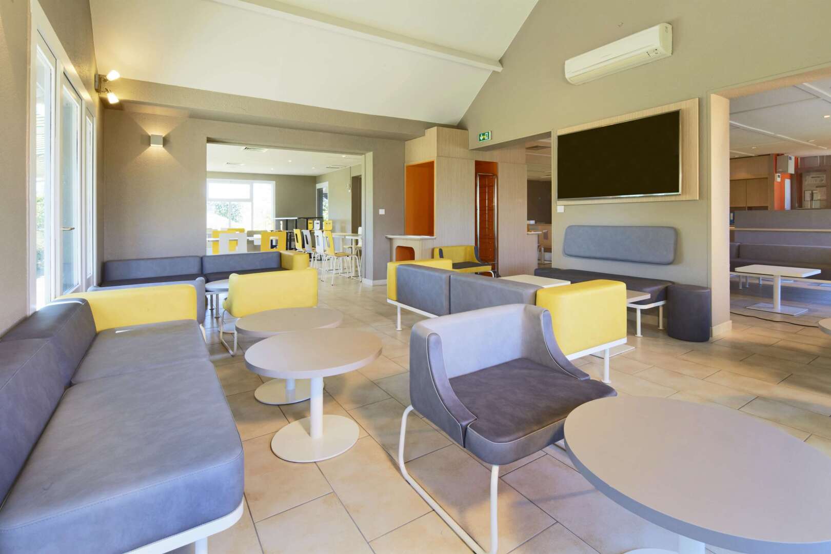 Photo - Premiere Classe Poitiers Futuroscope - Chasseneuil