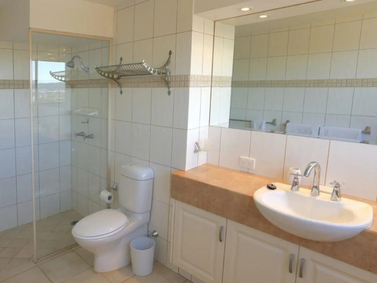 Photo - Burleigh Esplanade Apartments