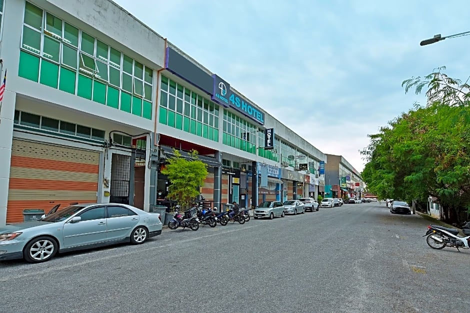 4S Hotel