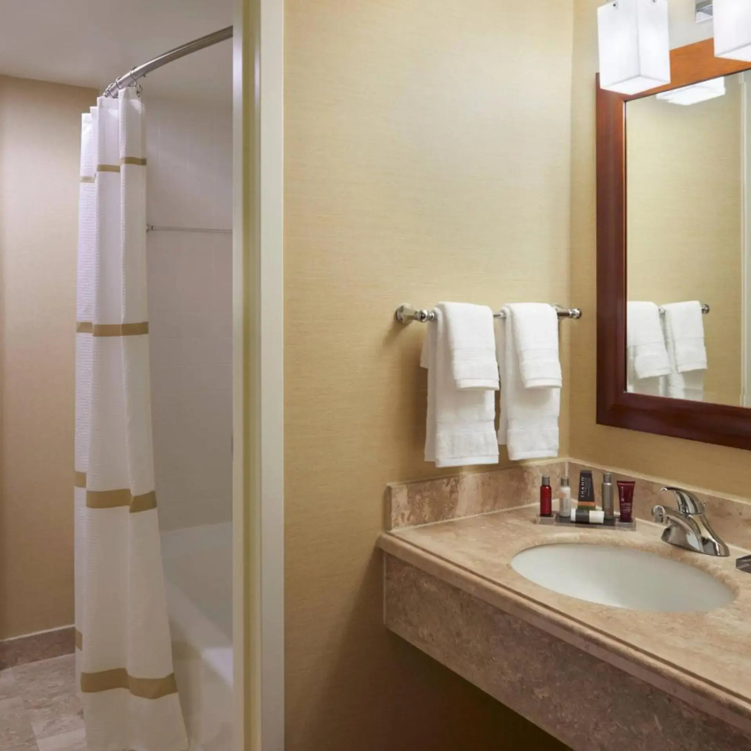 Photo - Toronto Airport Marriott Hotel