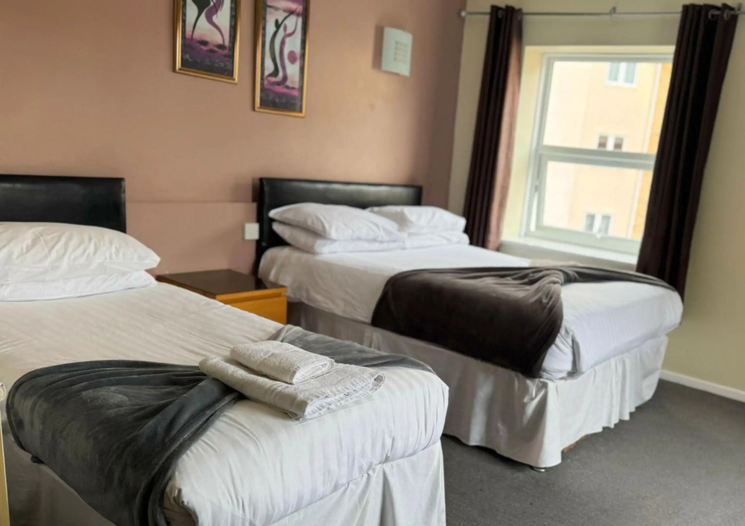 Photo - The Oakland Hotel