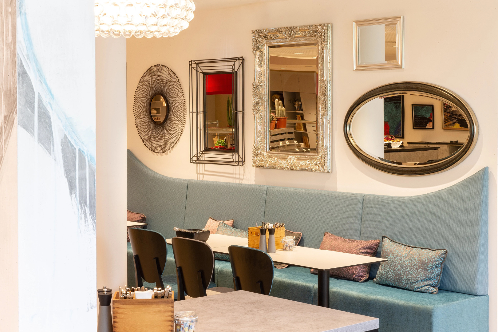Foto - Holiday Inn — the niu, Franz Vienna