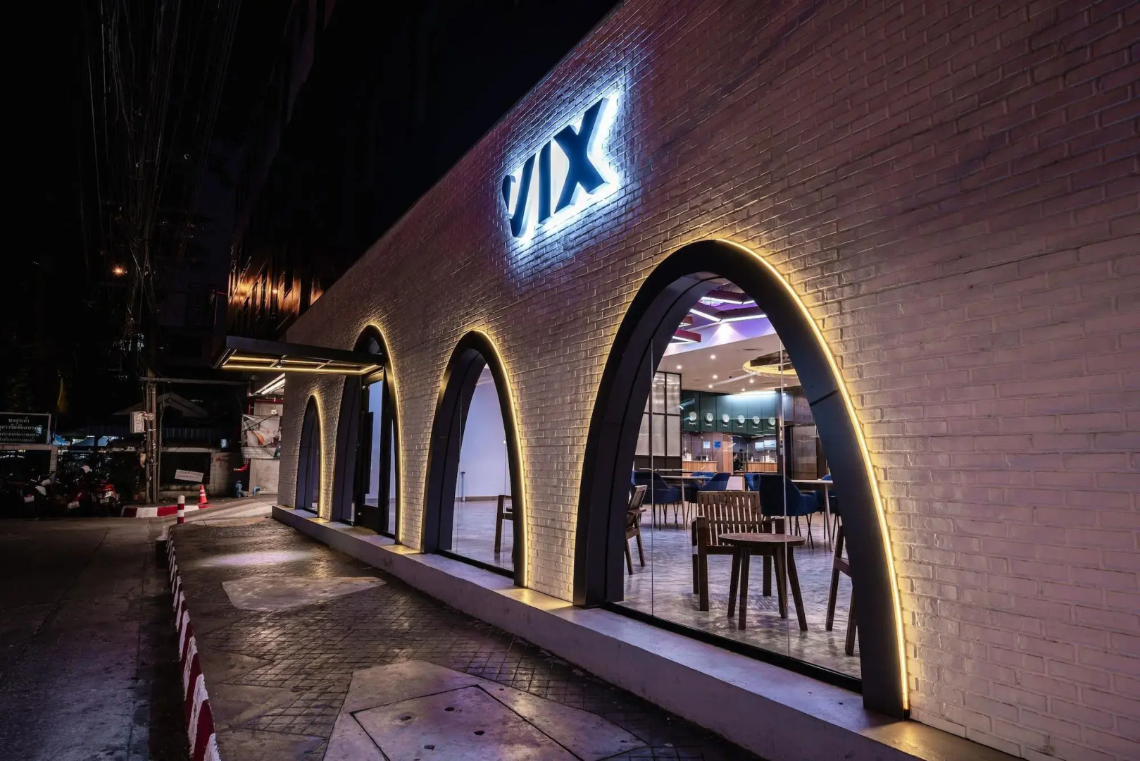 Foto - VIX Bangkok at Victory Monument