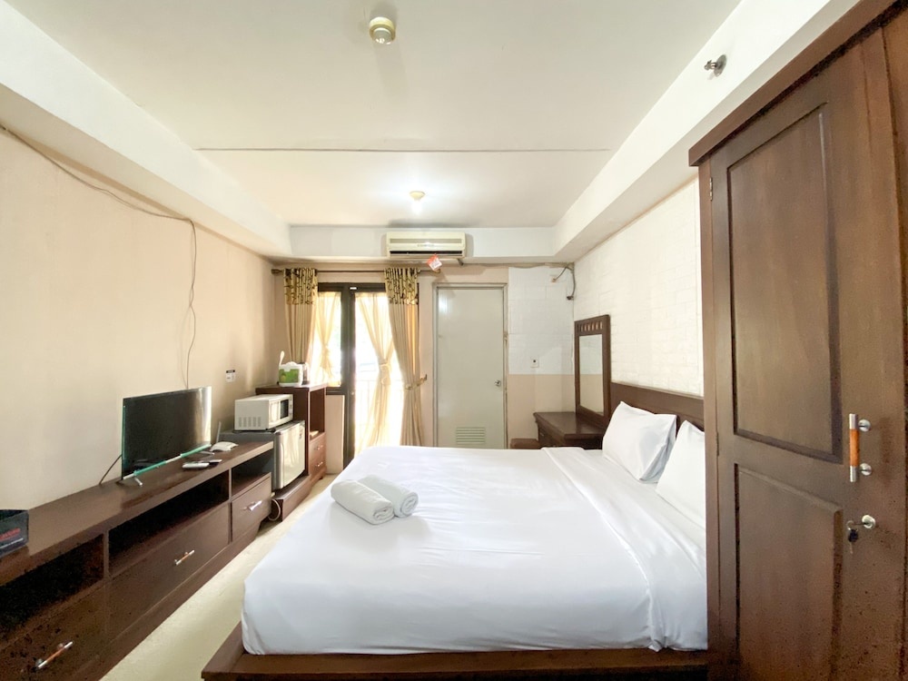 Cozy Studio (No Kitchen) At 1St Floor Metropark Condominium Jabebeka Apartment