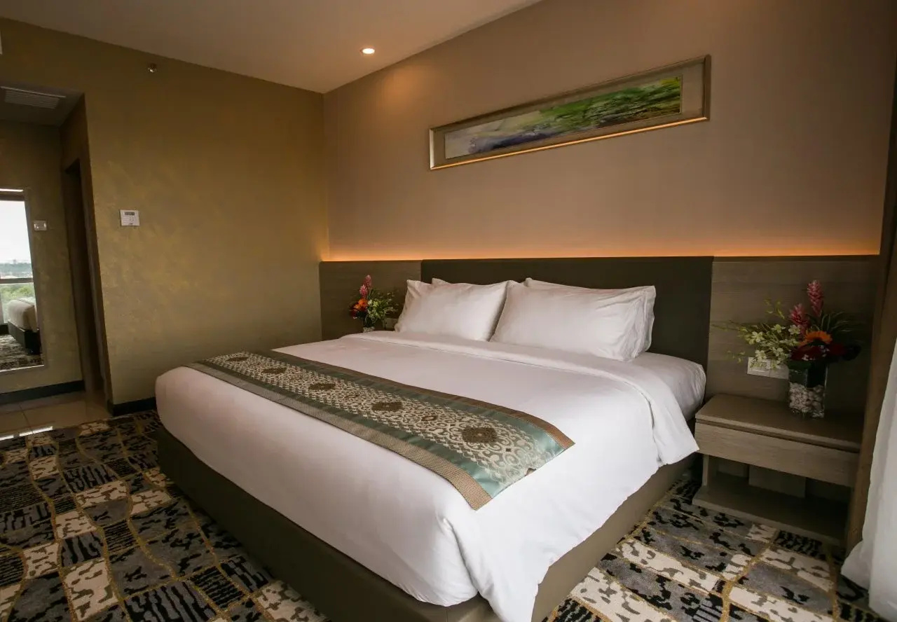 Photo - V8 Hotel