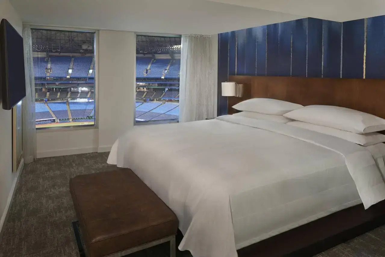 Photo - Toronto Marriott City Centre Hotel