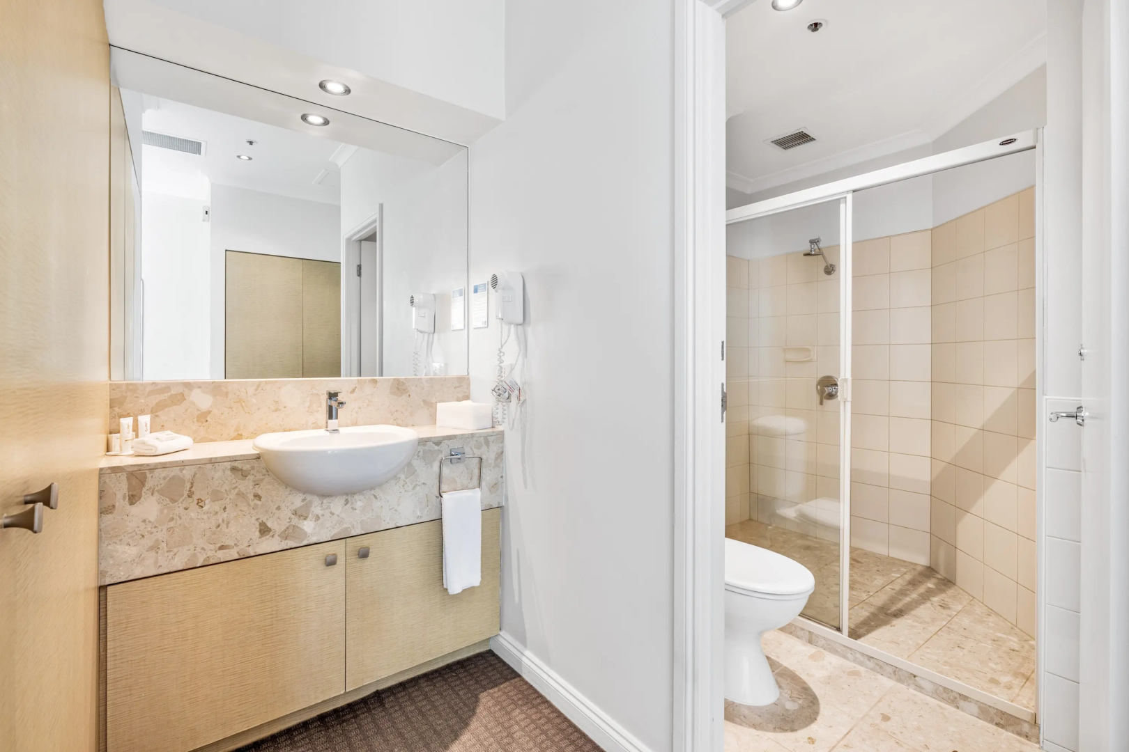 Foto - Clarion Suites Gateway