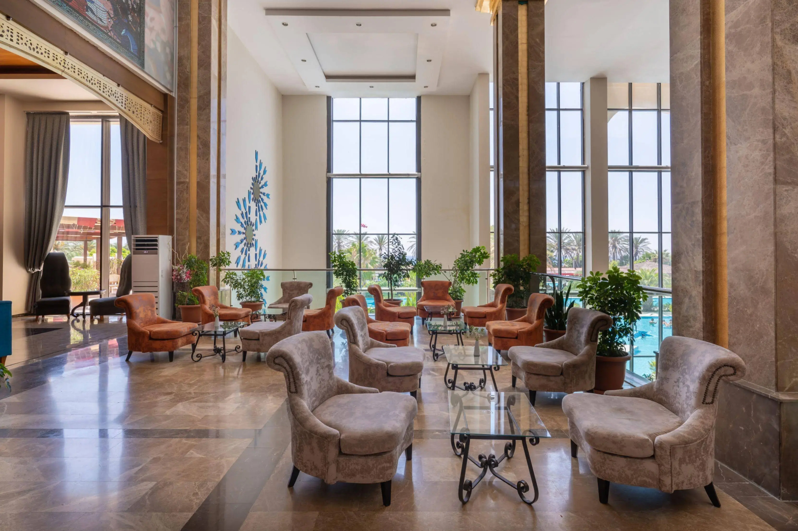 Photo - Lago Hotel